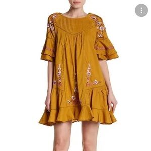 Women’s  Gold Colored FREE PEOPLE Embroidered Pavlo Babydoll Dress Size Small